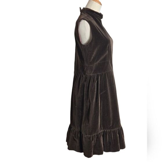 Vilano Brown Velvet Vintage Mini Dress with Rhinestone Pin - Picture 2 of 9